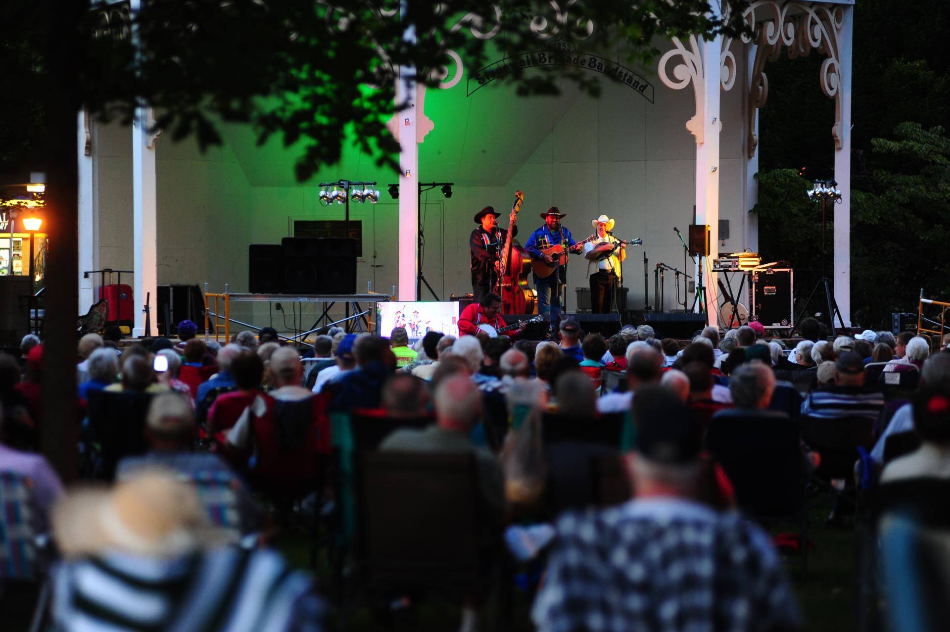 Summer Bandstand Entertainment